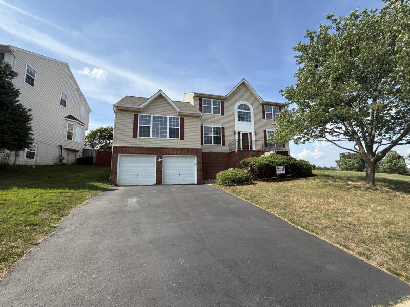 4 bed,3.5 bath SF house for rent in Stafford, VA next to Marine Corp Quanitco Base and Fort Belvoir $3600/mo rent