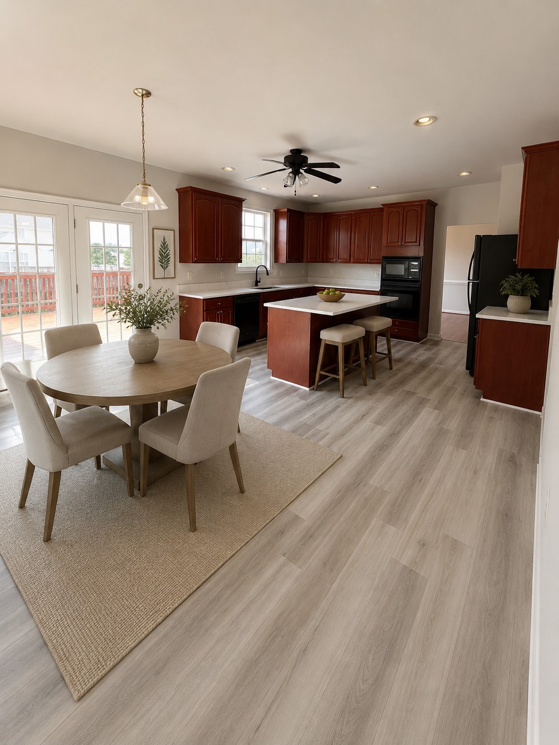 Spacious eat in Kitchen Spacious eat in Kitchen